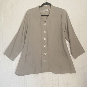 Habitat Button Down Relaxed Gauzy Top Women's Med Beige Mother Of Pearl Buttons